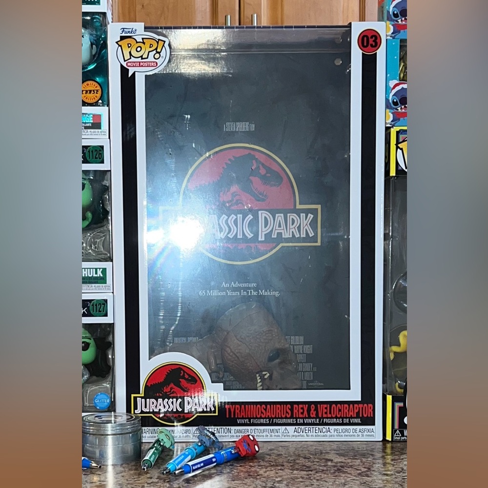 Tyrannosaurus Rex & Velociraptor